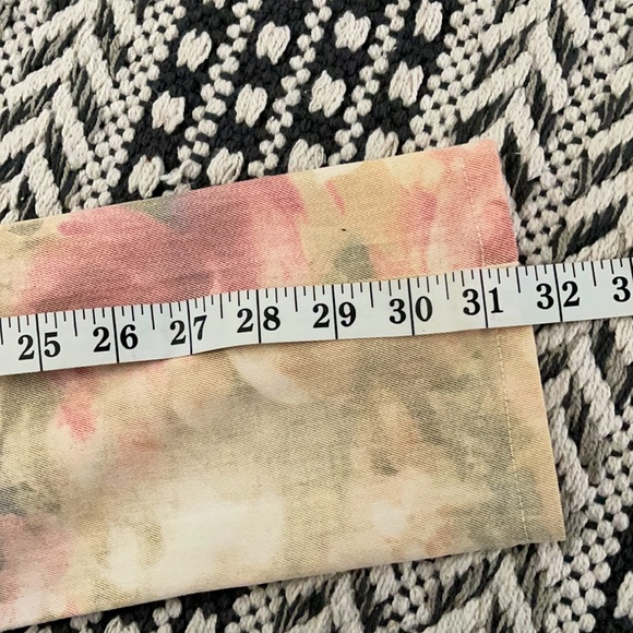 Graphic Flowers Jeggings - Picture 8 of 10